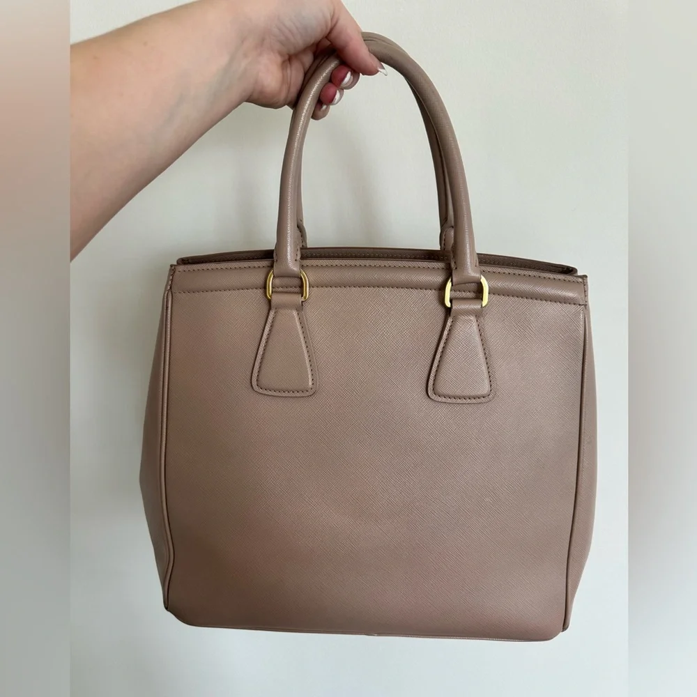 Prada Saffiano Lux Galleria Taupe Leather - Medium Size - Picture 3 of 10